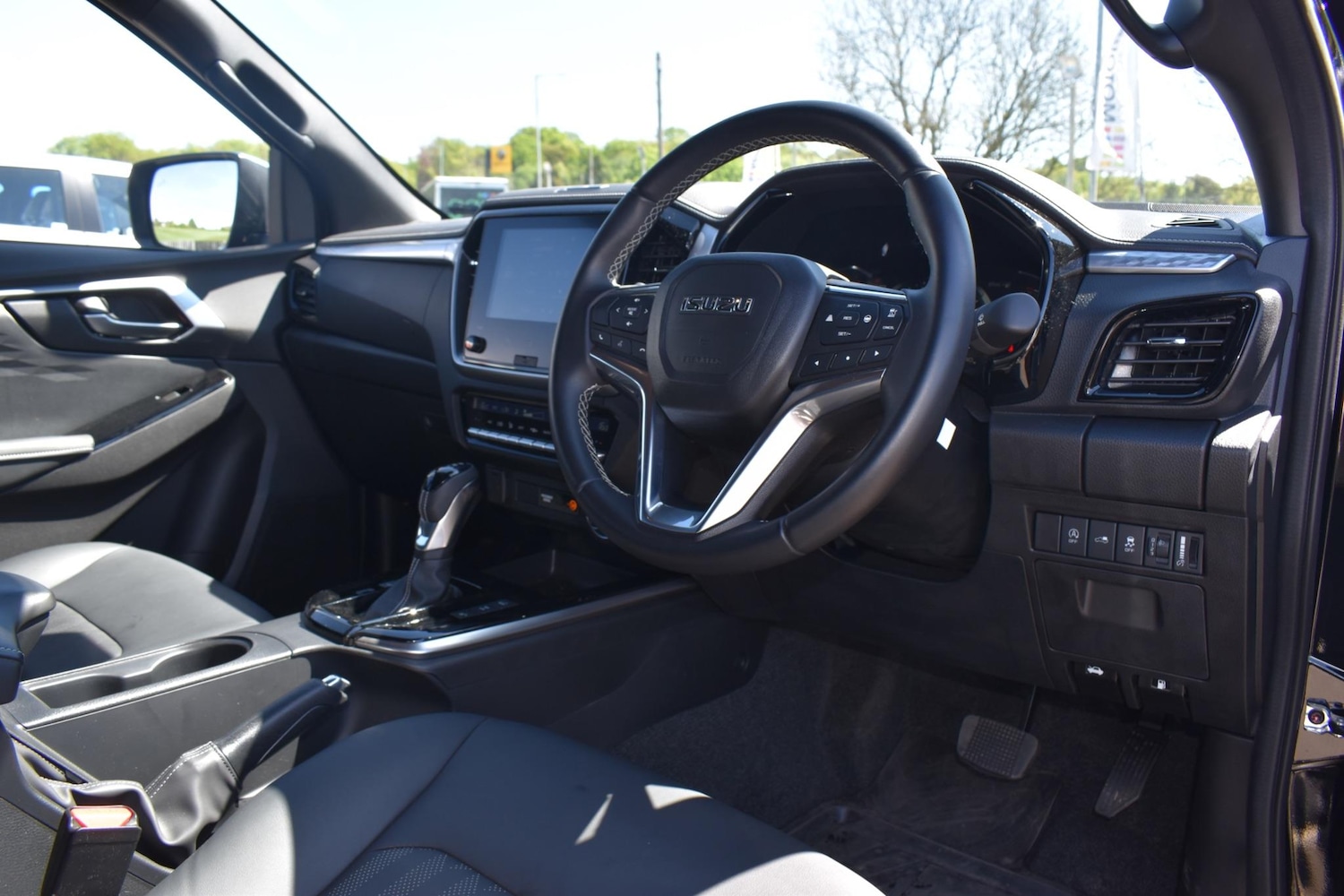 Used Isuzu D-Max 2025 for sale - 76031900: Photo 25