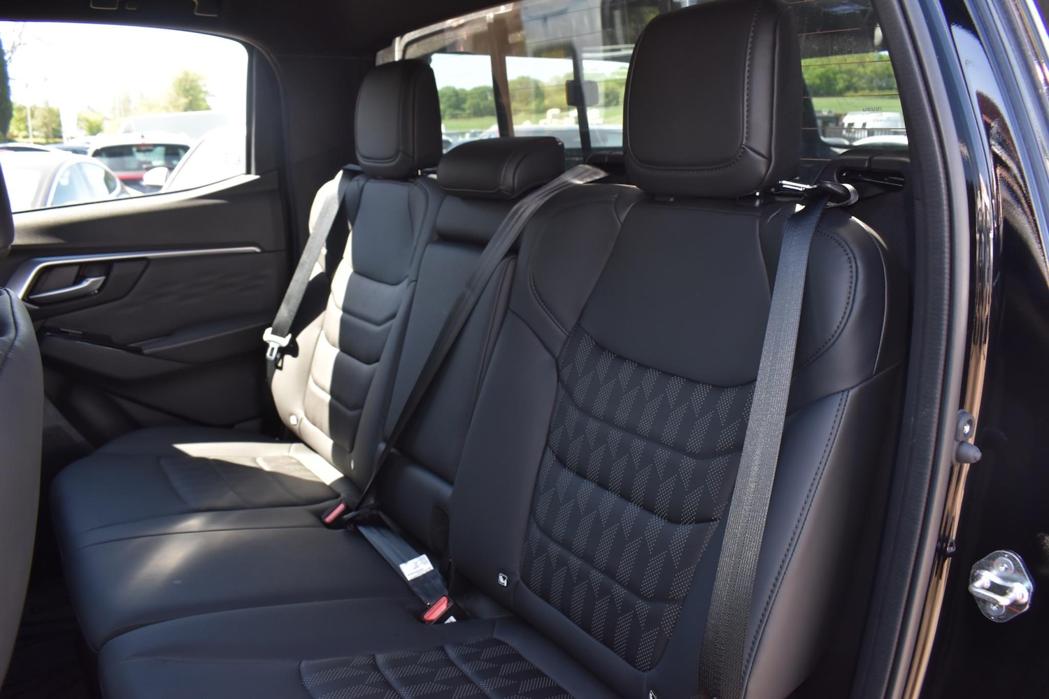 Used Isuzu D-Max 2025 for sale - 76031900: Photo 5