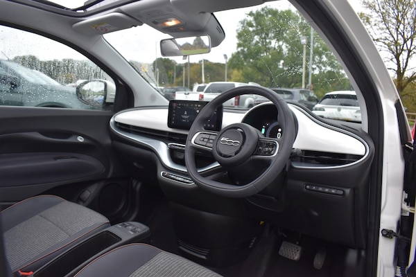 Used Fiat 500e C 2021 for sale - 76199820: Photo 8