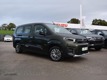 2024 (24) - 52kWh PLUS XL Auto 5dr (7.4kW Charger)
