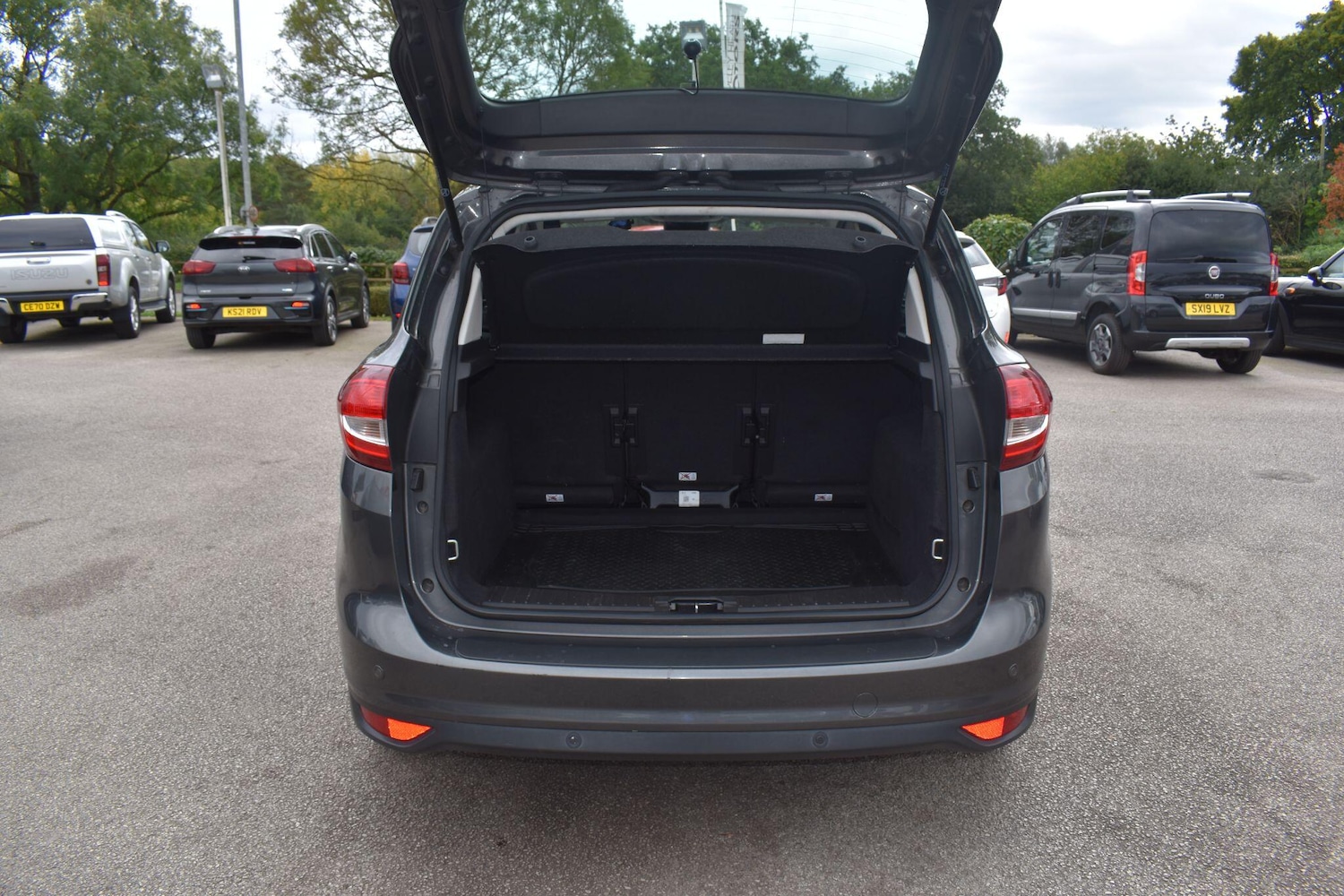 Used Ford C-Max 2018 for sale - 76013067: Photo 6