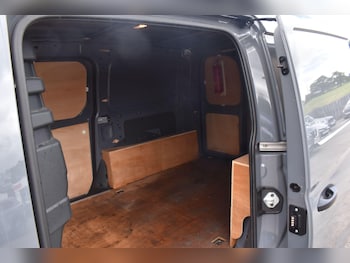 Used Volkswagen Caddy Maxi 2023 for sale - 78854044: Photo