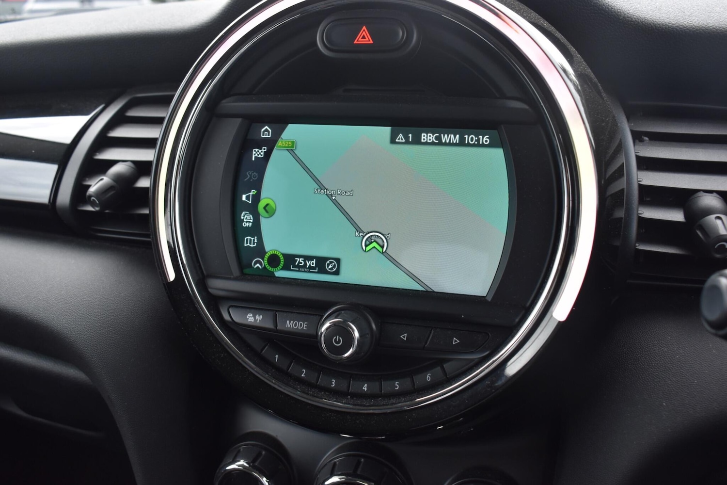 Used MINI Hatch 2018 for sale - 76987796: Photo 3