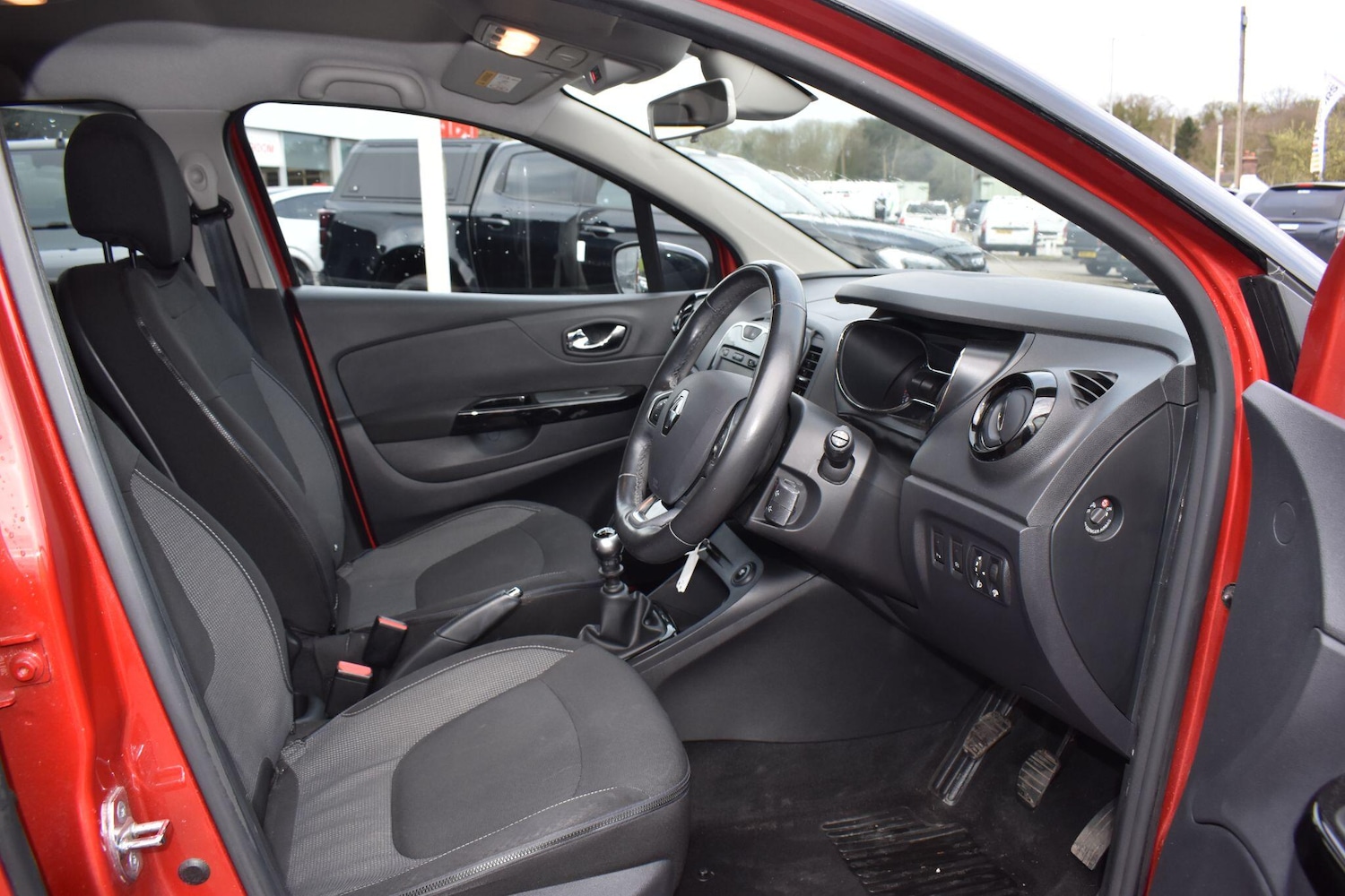 Used Renault Captur 2017 for sale - 78034577: Photo 8