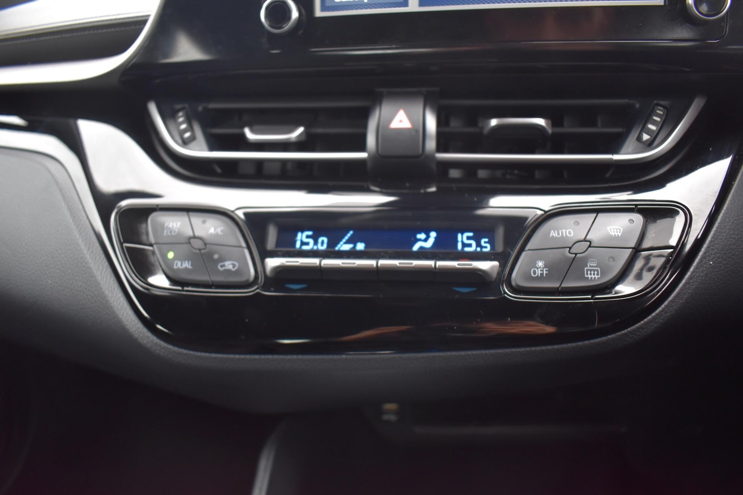 Used Toyota C-HR 2020 for sale - 76152393: Photo 24