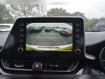 Used Toyota C-HR 2020 for sale - 76152393: Photo