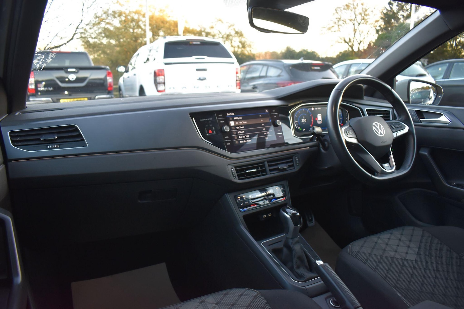 Used Volkswagen Polo for sale - 76701585: Photo 5