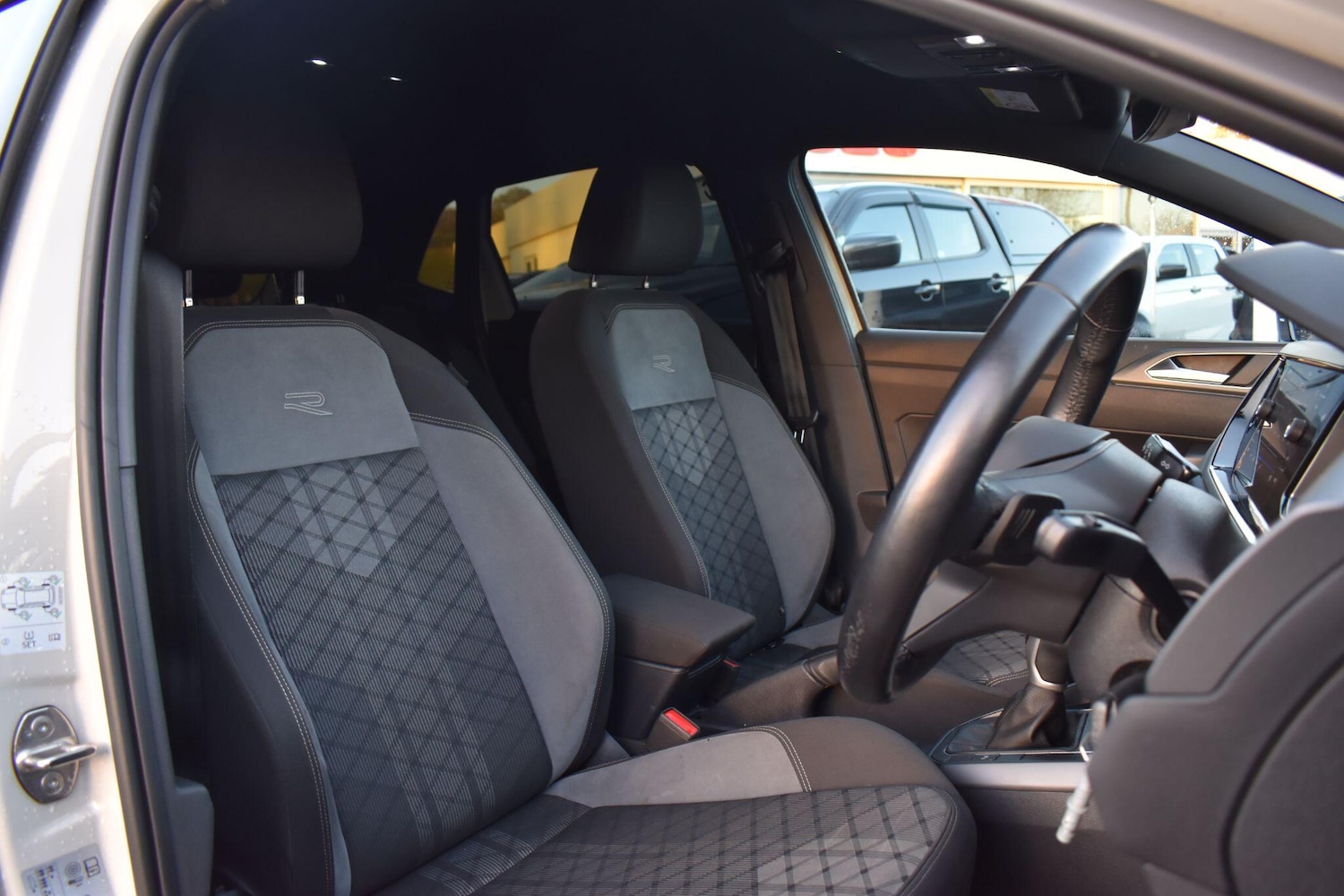 Used Volkswagen Polo for sale - 76701585: Photo 9