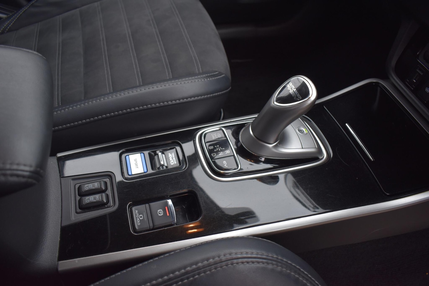 Used Mitsubishi Outlander for sale - 76990120: Photo 21