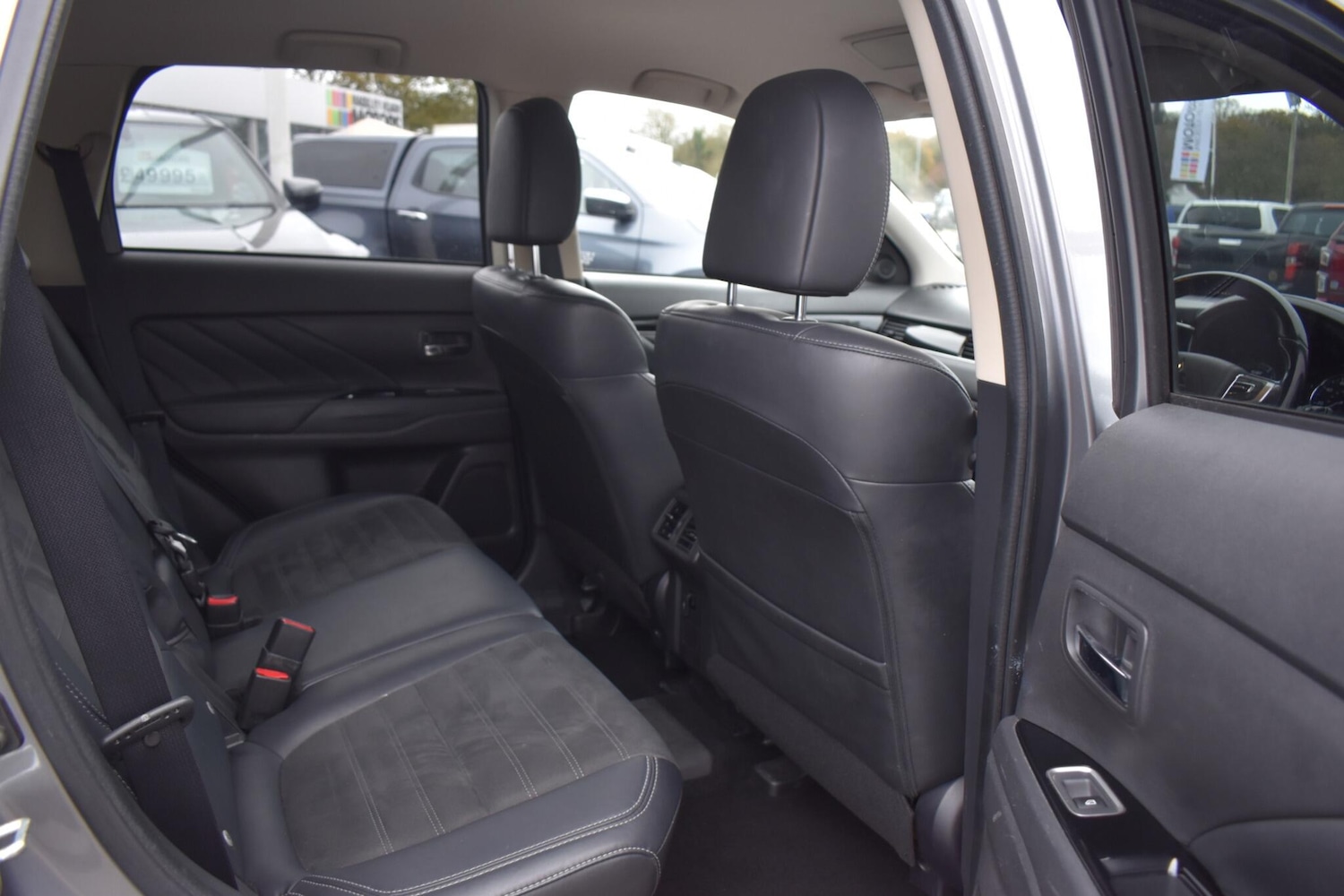 Used Mitsubishi Outlander for sale - 76990120: Photo 7