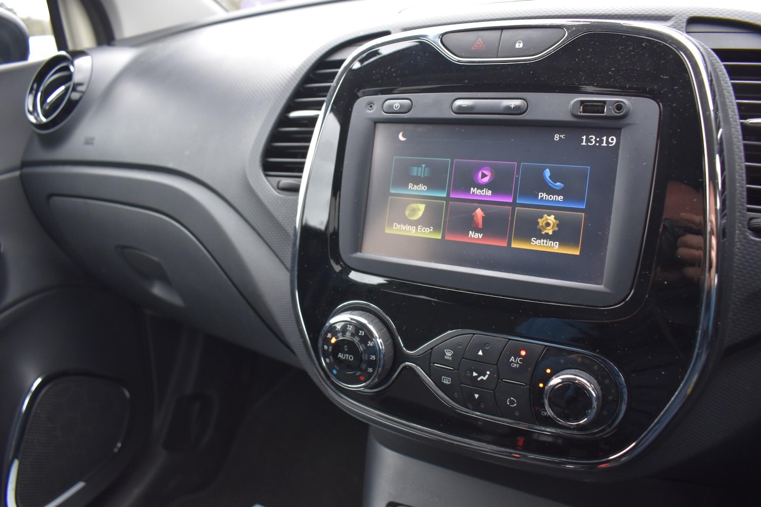 Used Renault Captur for sale - 77794198: Photo 17