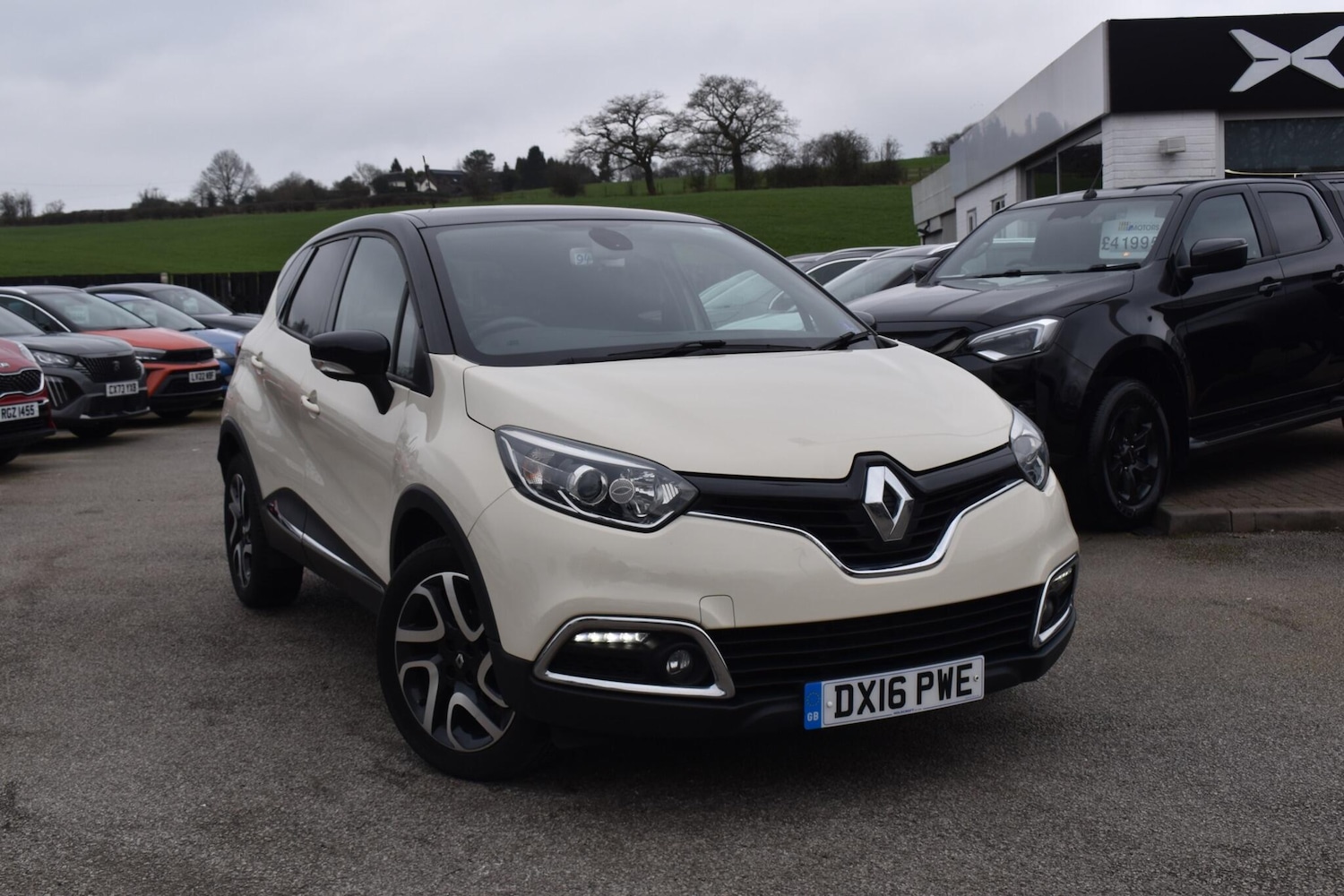 Used Renault Captur for sale - 77794198: Photo 3