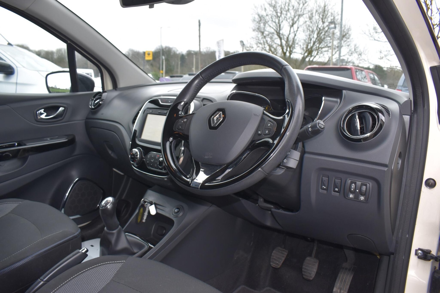 Used Renault Captur for sale - 77794198: Photo 7