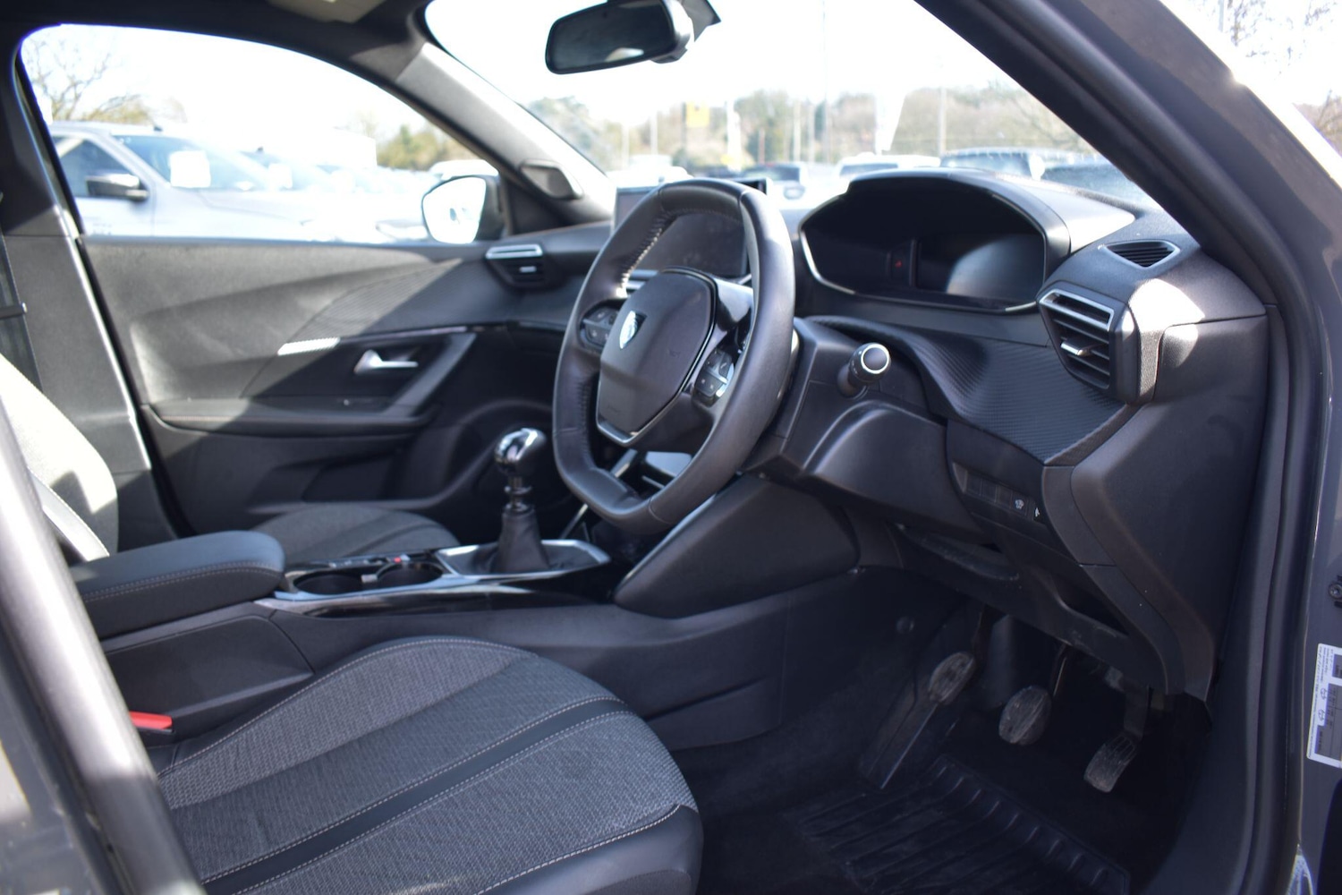 Used Peugeot 2008 2023 for sale - 77537420: Photo 4