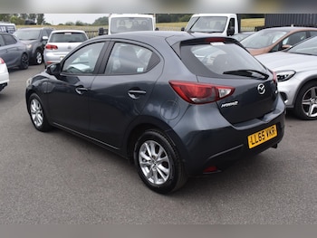 Used Mazda Mazda2 2016 for sale - 79192297: Photo