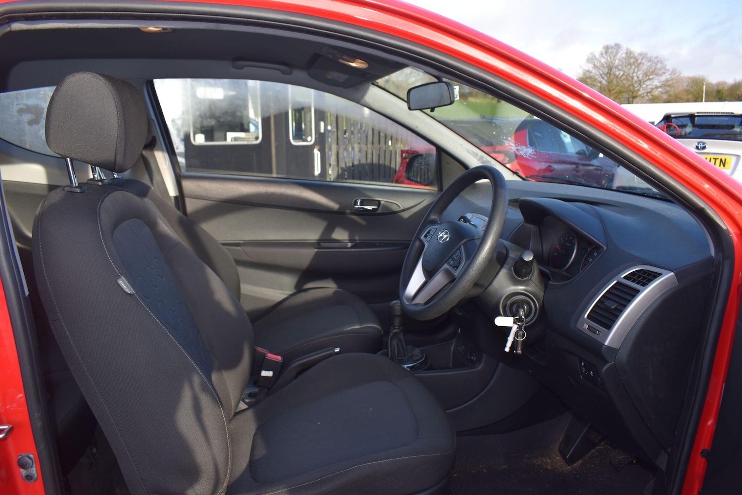 Used Hyundai i20 2011 for sale - 77131020: Photo 6