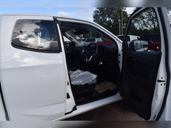 Used Isuzu D-Max 2023 for sale - 75154599: Photo