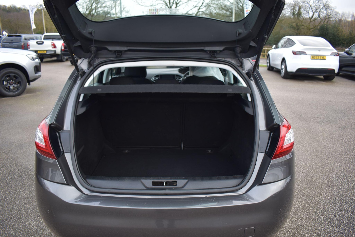 Used Peugeot 308 2017 for sale - 77611671: Photo 5