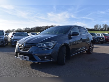 Used Renault Megane 2017 for sale - 77645904: Photo