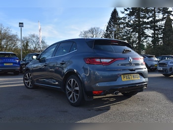 Used Renault Megane 2017 for sale - 77645904: Photo