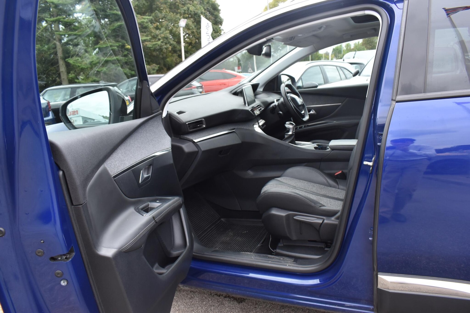 Used Peugeot 3008 2017 for sale - 76073015: Photo 5