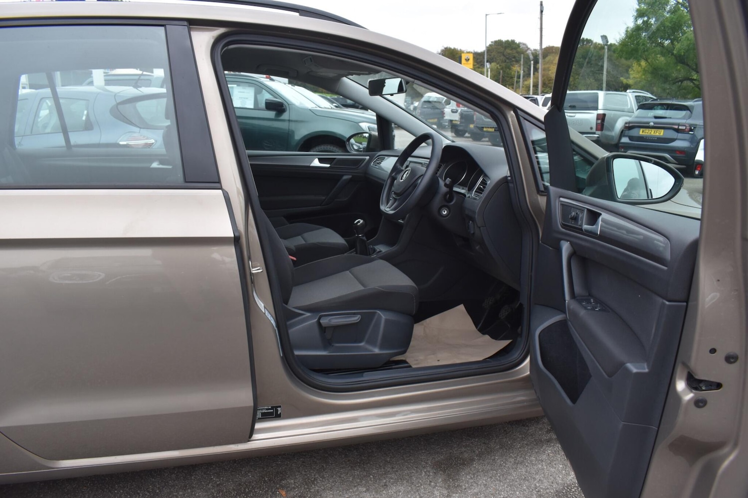 Used Volkswagen Golf SV 2014 for sale - 76239177: Photo 6