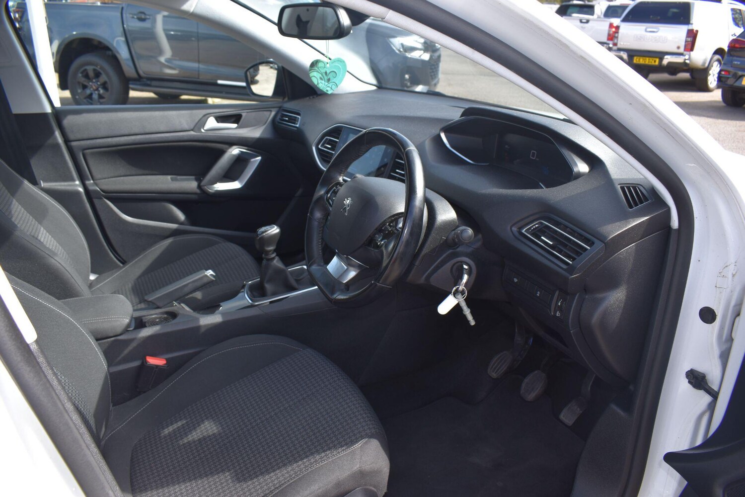 Used Peugeot 308 SW 2021 for sale - 76001300: Photo 25