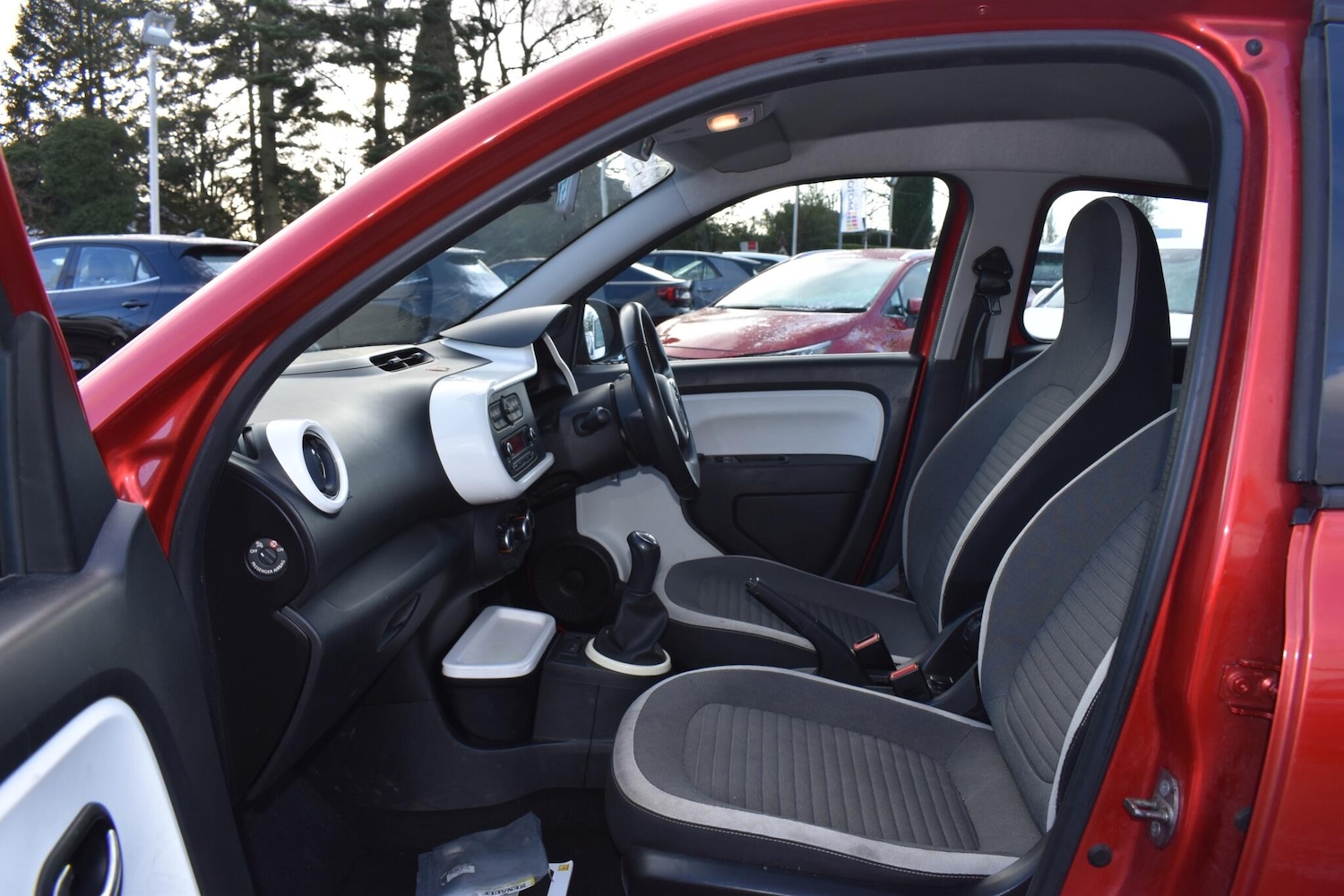 Used Renault Twingo 2015 for sale - 77091508: Photo 4