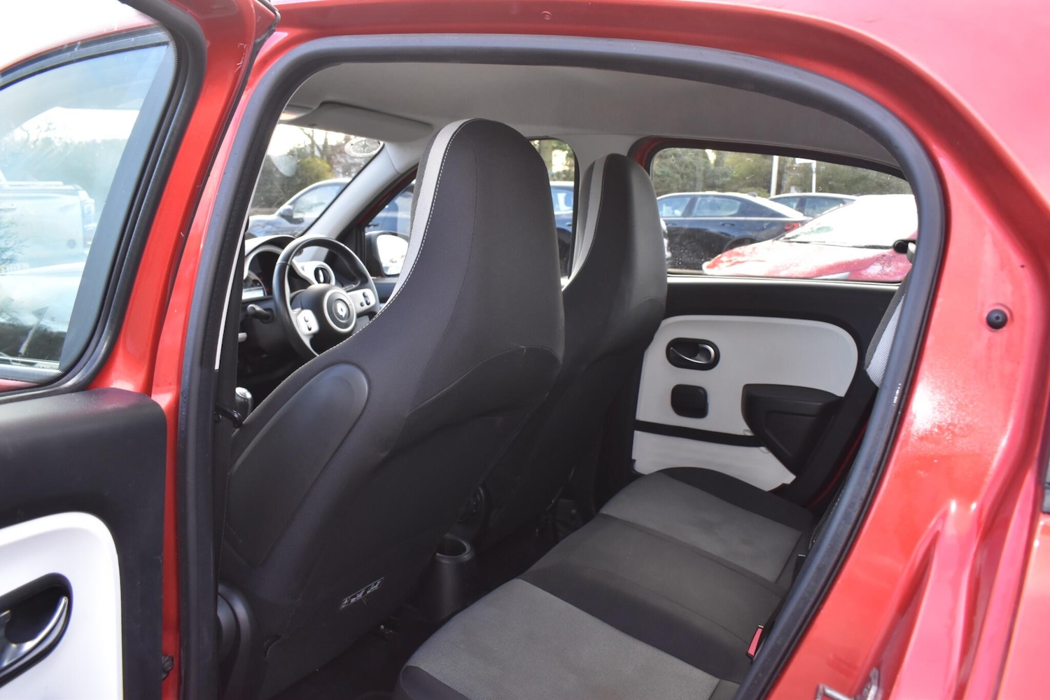 Used Renault Twingo 2015 for sale - 77091508: Photo 5