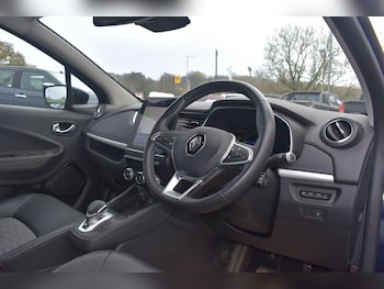 Used Renault Zoe 2021 for sale - 76728522: Photo