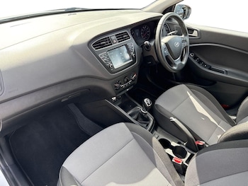 Used Hyundai i20 2019 for sale - 79337020: Photo