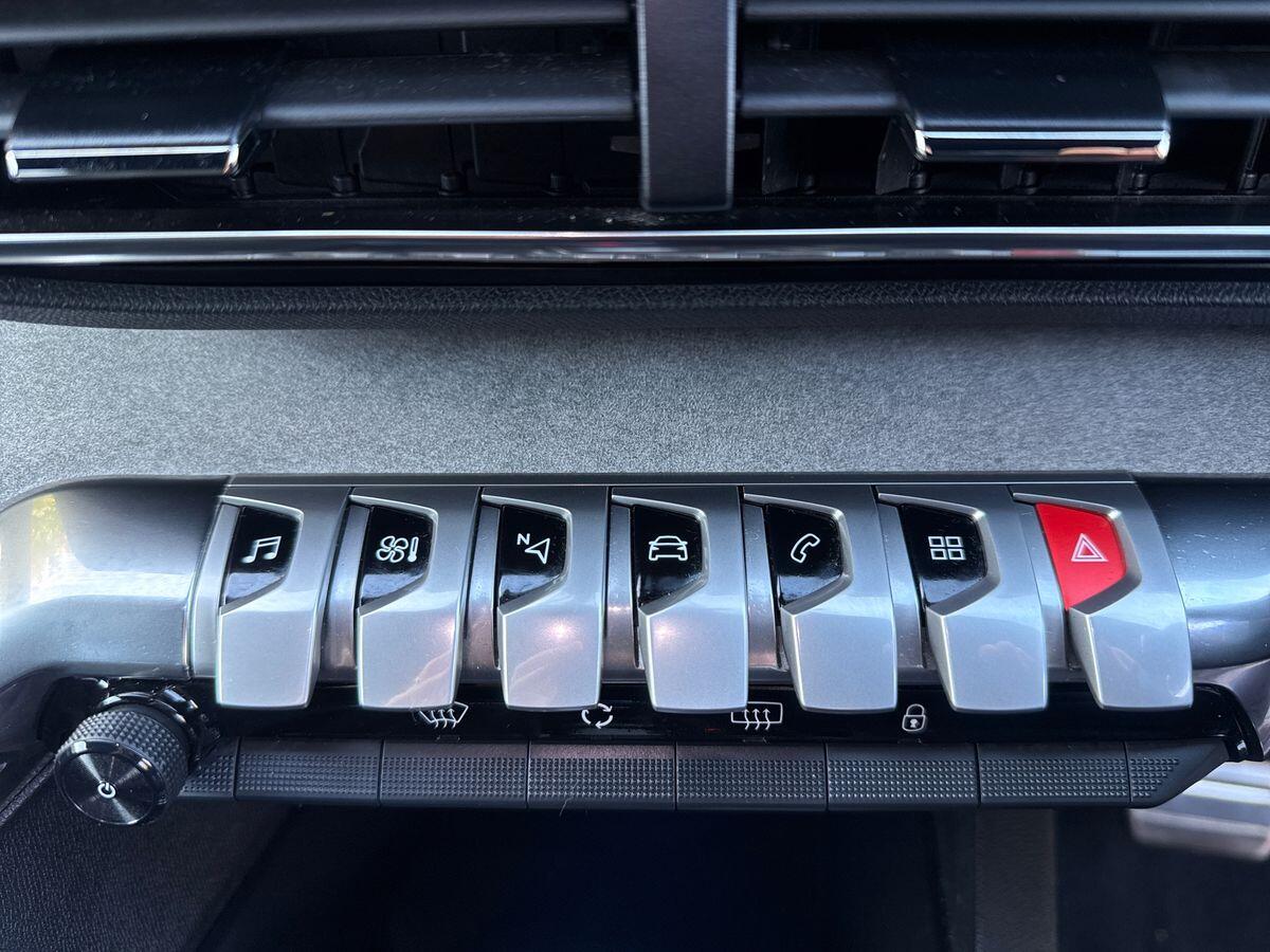 Used Peugeot 3008 2023 for sale - 75906240: Photo 25