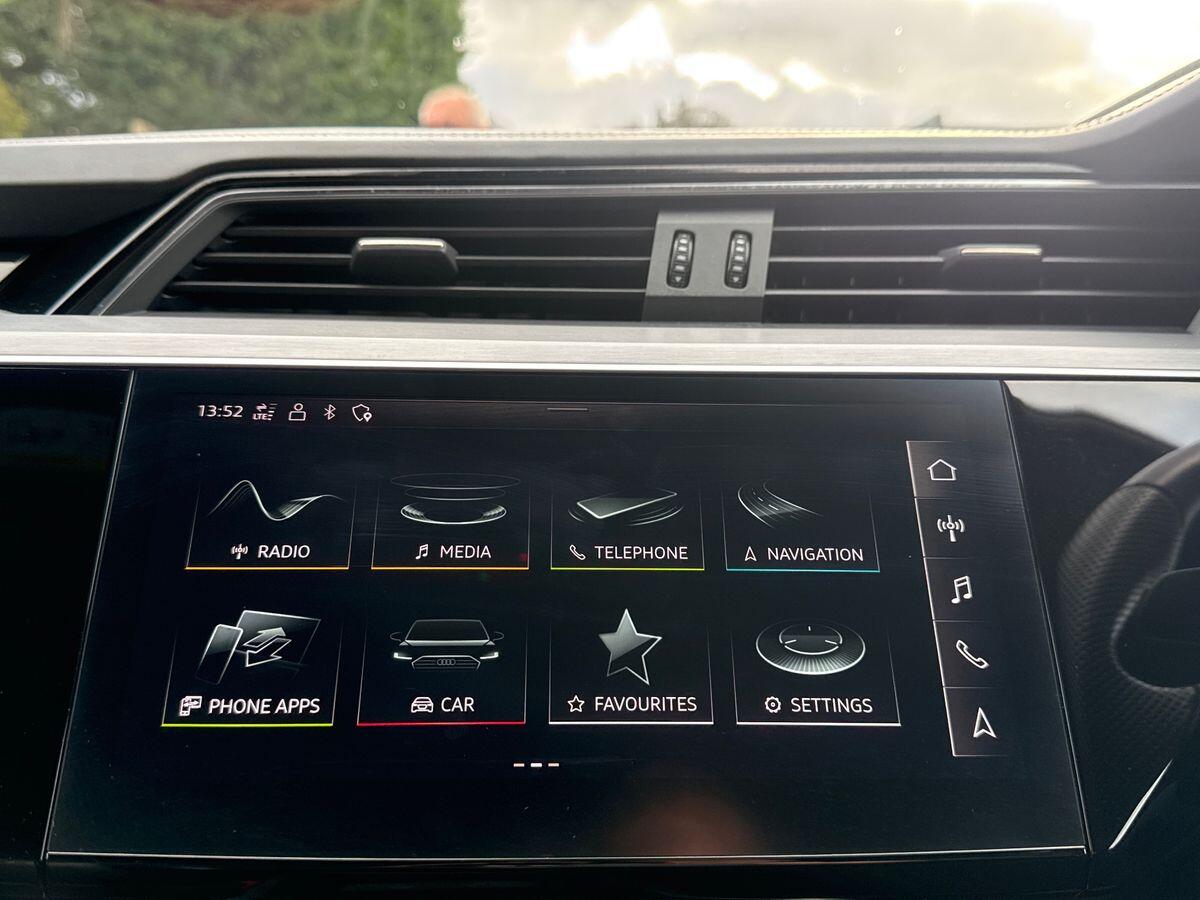 Used Audi e-tron 2021 for sale - 77509763: Photo 12