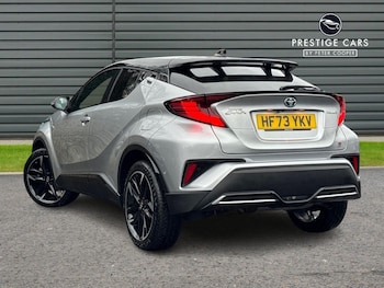 Used Toyota C-HR 2023 for sale - 78705344: Photo