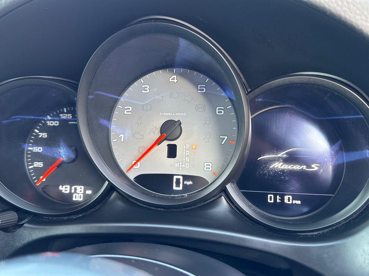 Used Porsche Macan 2020 for sale - 77016819: Photo 18