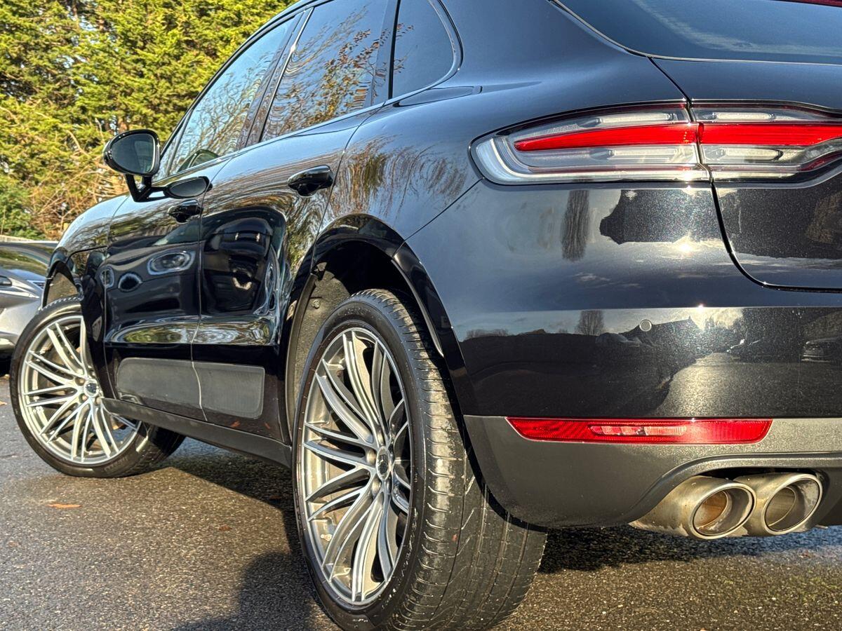 Used Porsche Macan 2020 for sale - 77016819: Photo 31