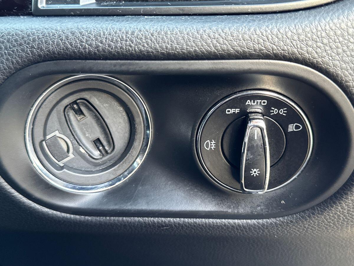 Used Porsche Macan 2020 for sale - 77016819: Photo 35