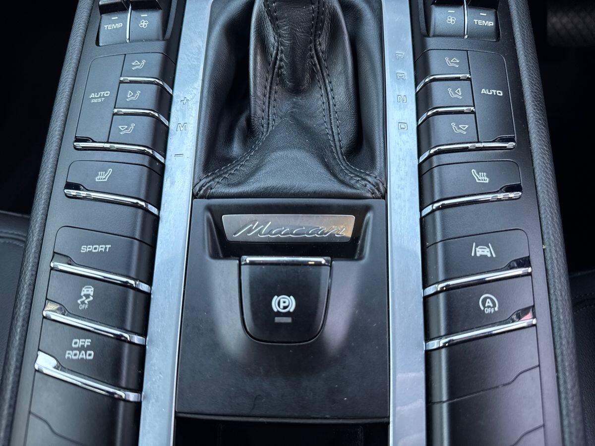 Used Porsche Macan 2020 for sale - 77016819: Photo 41