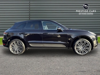 Used Porsche Macan 2020 for sale - 77016819: Photo