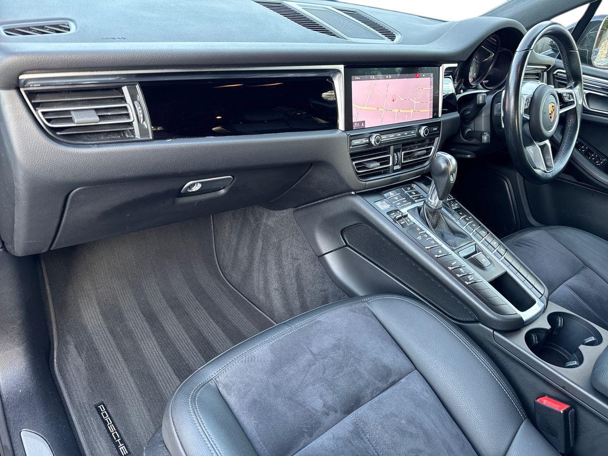 Used Porsche Macan for sale - 77646396: Photo 2