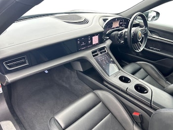 Used Porsche Taycan 2021 for sale - 79061390: Photo