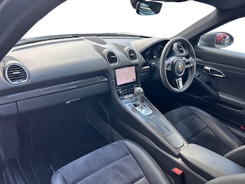 Used Porsche 718 Cayman 2019 for sale - 78301106: Photo