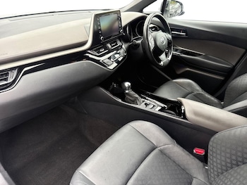Used Toyota C-HR 2021 for sale - 76136998: Photo 2