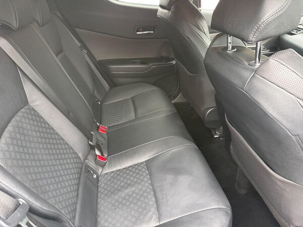 Used Toyota C-HR 2021 for sale - 76136998: Photo 8