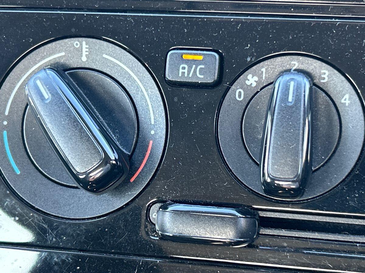 Used Volkswagen up! 2016 for sale - 77723646: Photo 24