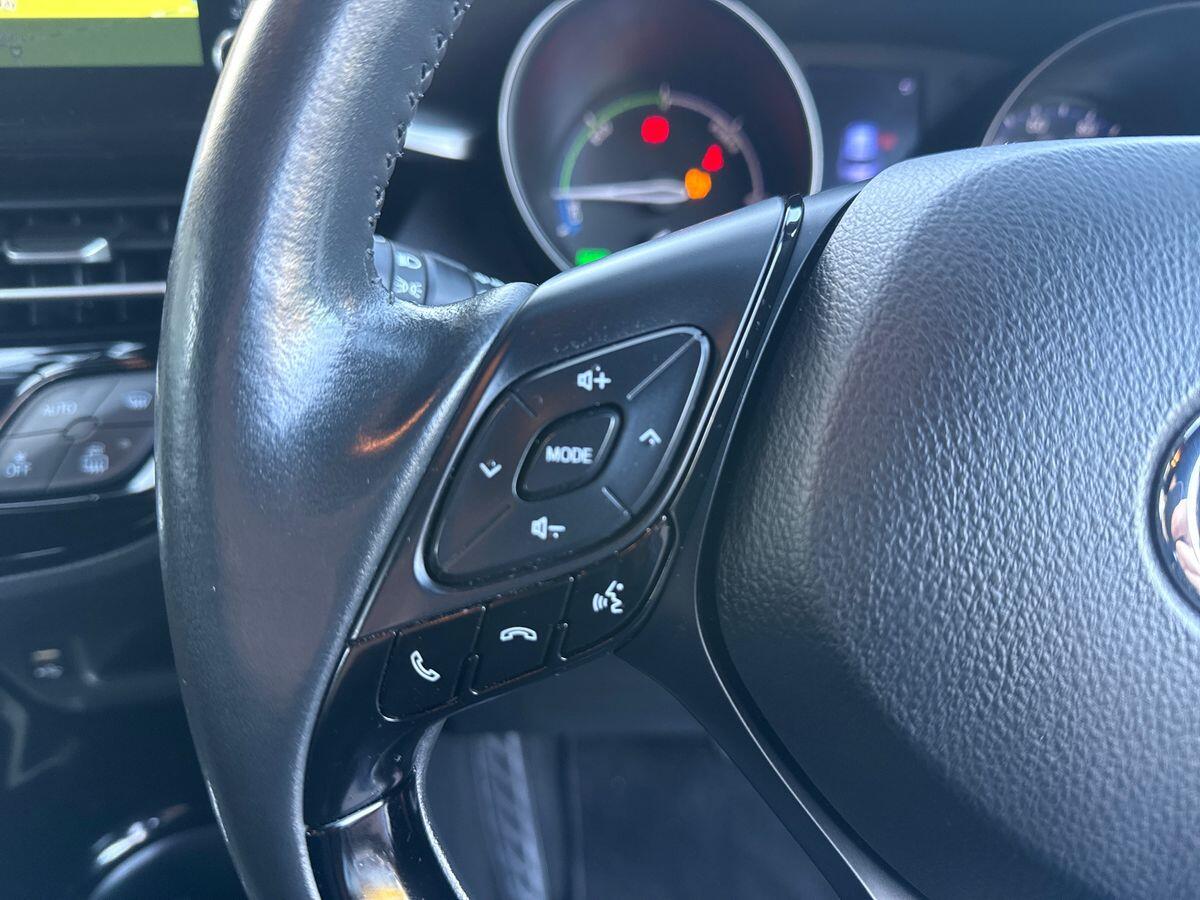 Used Toyota C-HR 2020 for sale - 76020229: Photo 15