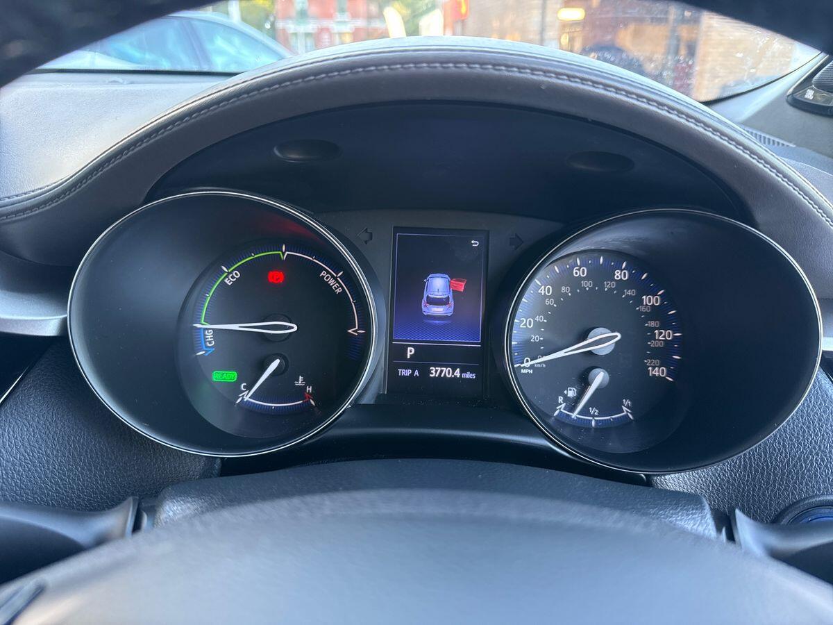 Used Toyota C-HR 2020 for sale - 76020229: Photo 18