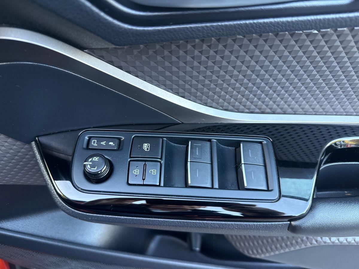 Used Toyota C-HR 2020 for sale - 76020229: Photo 25