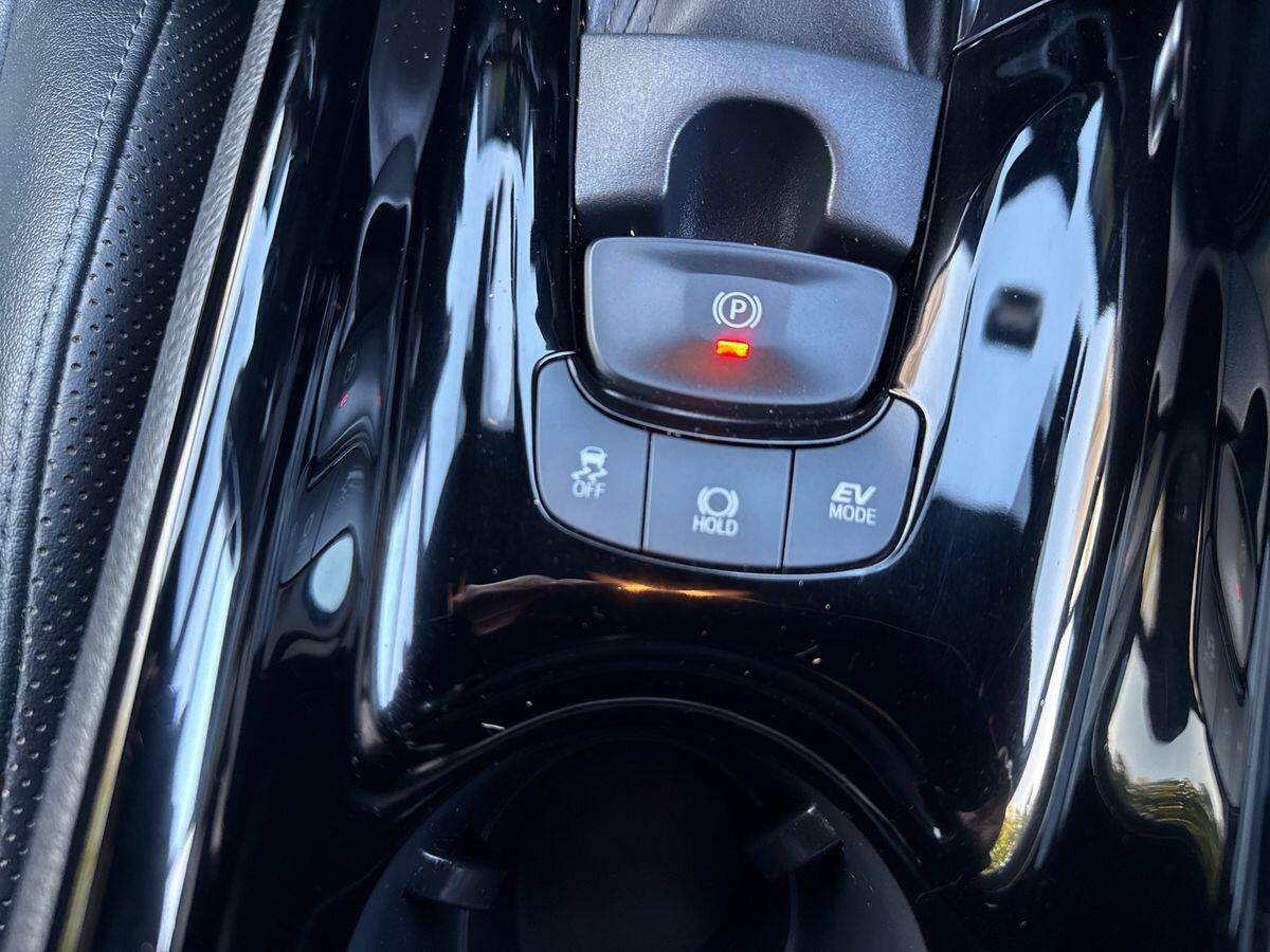 Used Toyota C-HR 2020 for sale - 76020229: Photo 27