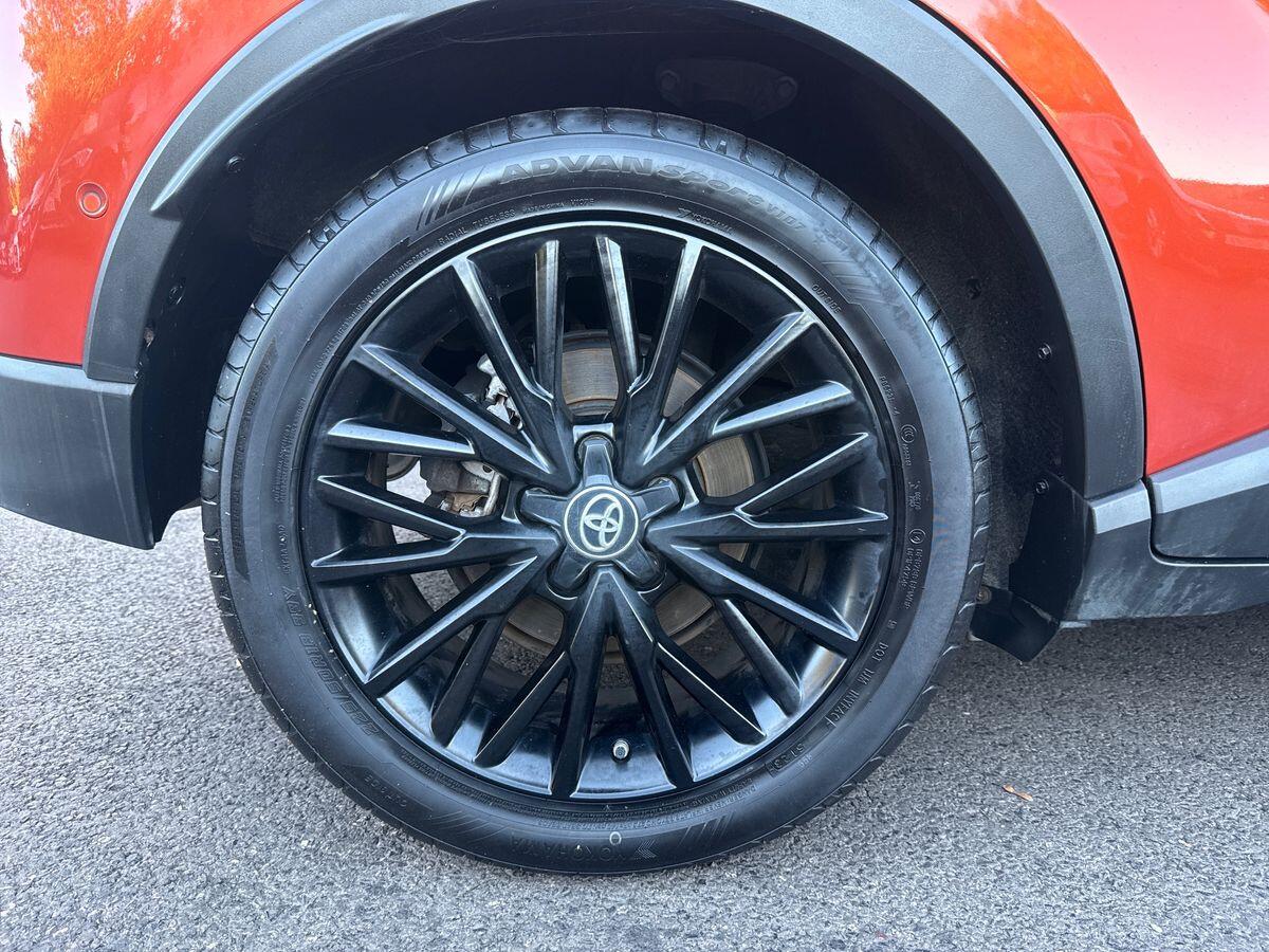 Used Toyota C-HR 2020 for sale - 76020229: Photo 5